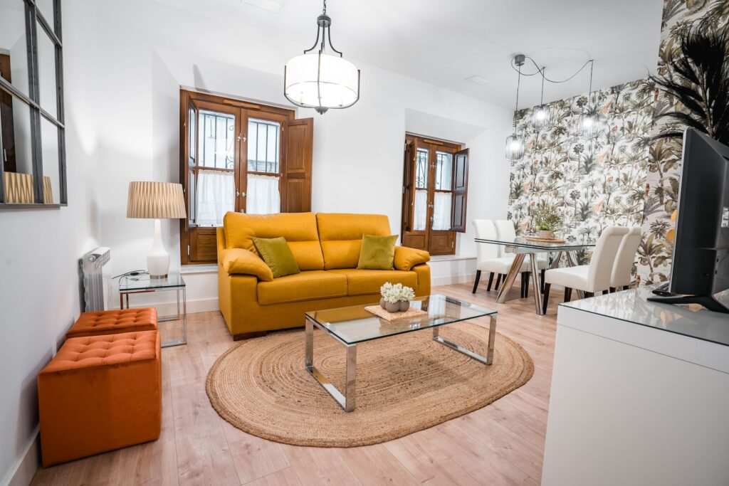 Salón del Apartamento Turístico Quality Homes Granada Plaza de la Trinidad en Granada