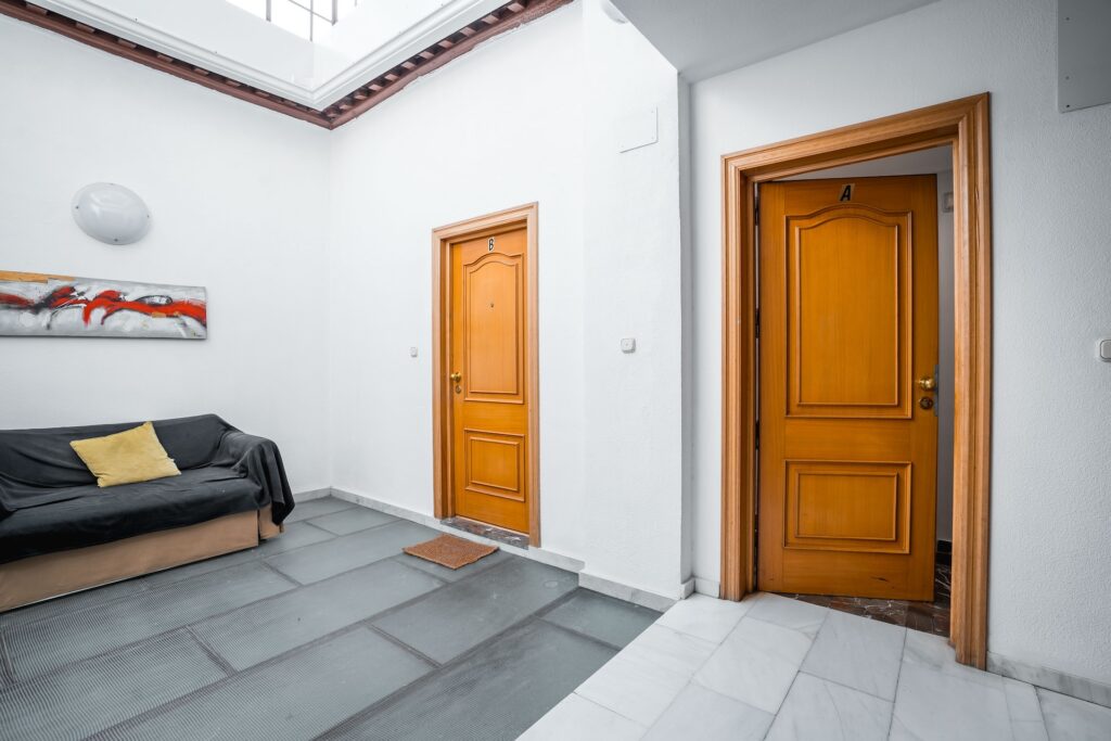 Entrada del Apartamento Turístico Quality Homes Ayuntamiento en Granada