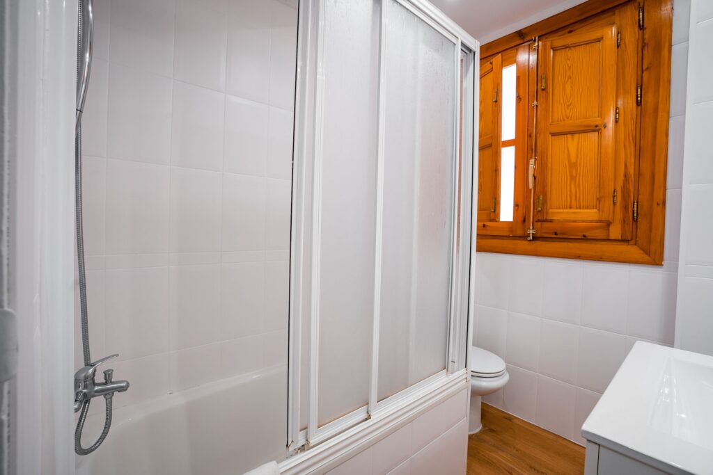 Baño del Apartamento Turístico Quality Homes Ayuntamiento en Granada