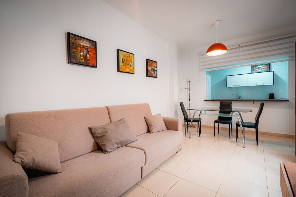 Salón del Apartamento Turístico Quality Homes Elvira en Granada