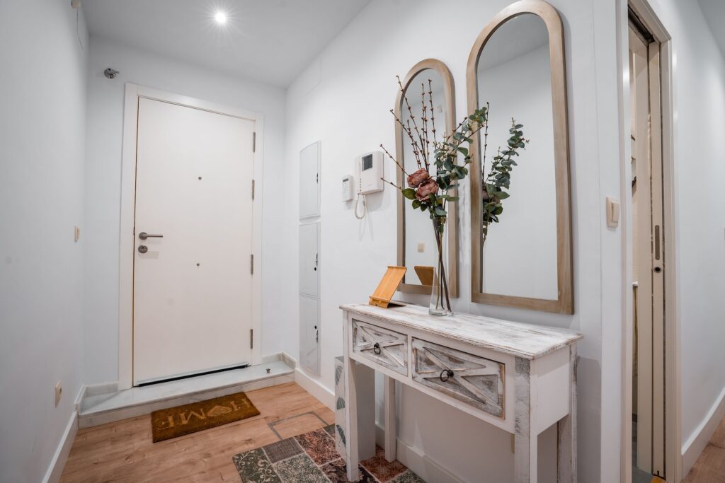 Entrada del Apartamento Turístico Quality Homes Plaza de la Trinidad en Granada