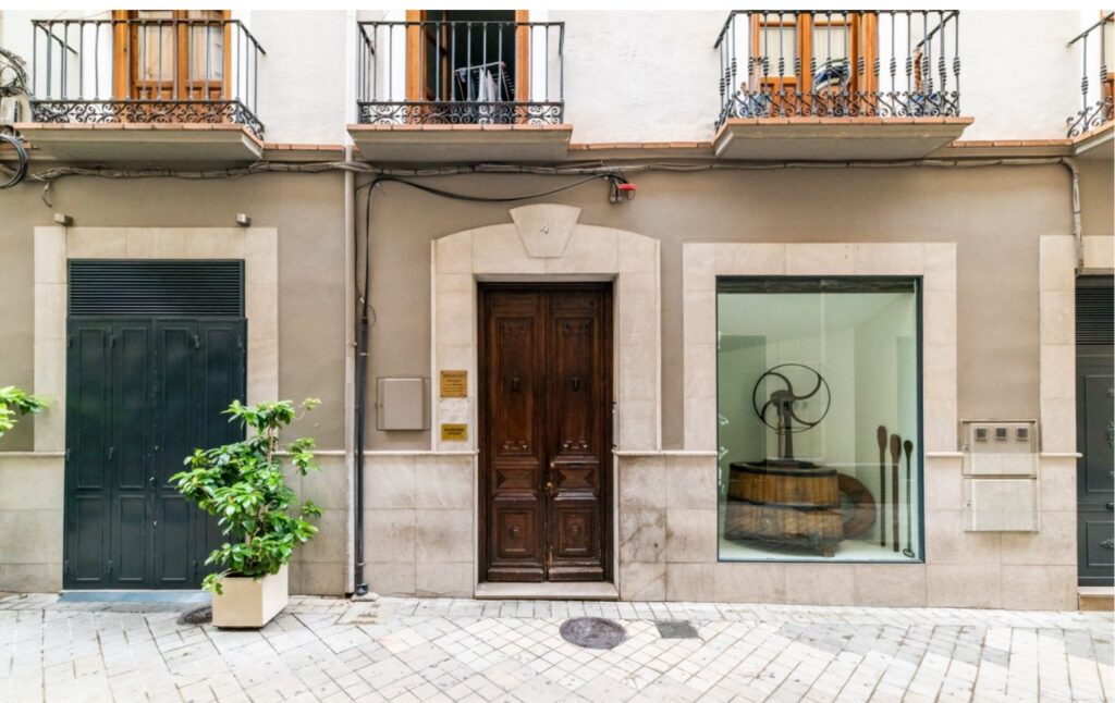 Fachada del Apartamento Turístico Quality Homes Reyes Católicos en Granada