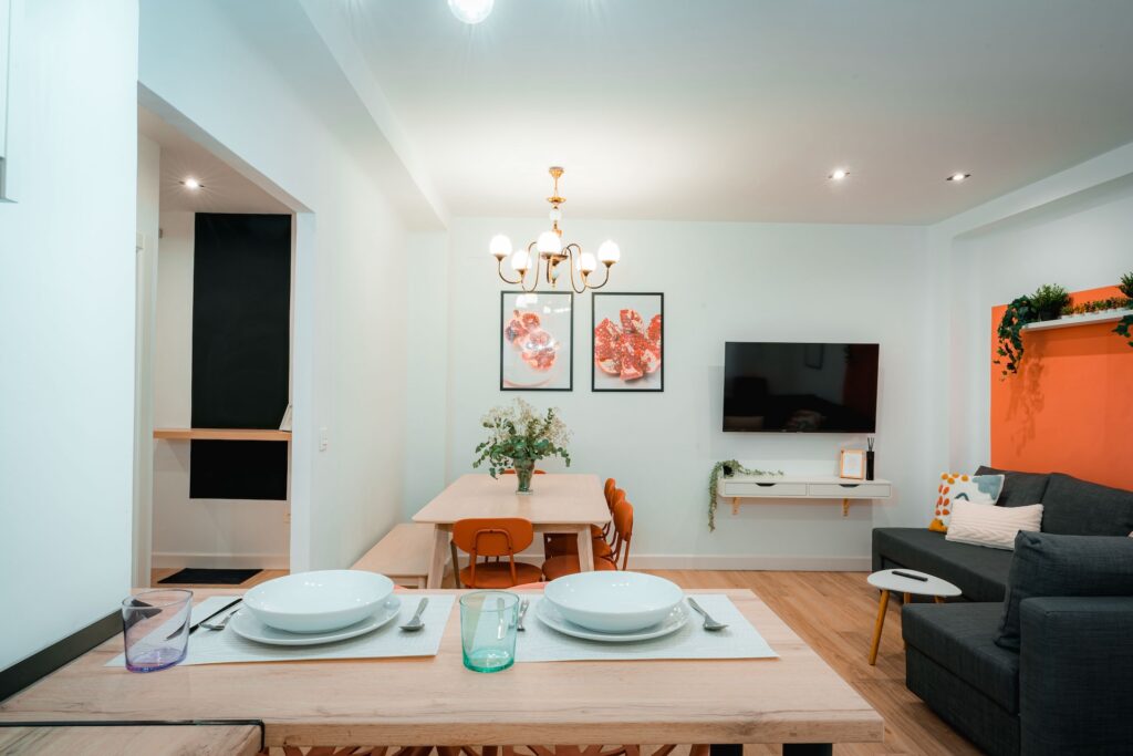 Salón comedor del Apartamento Turístico Quality Homes La Casa de los Colores en Granada