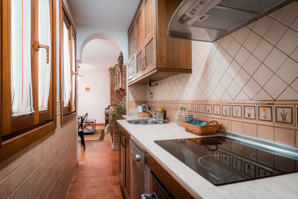Cocina del Apartamento Turístico Quality Homes Santa Ana en Granada