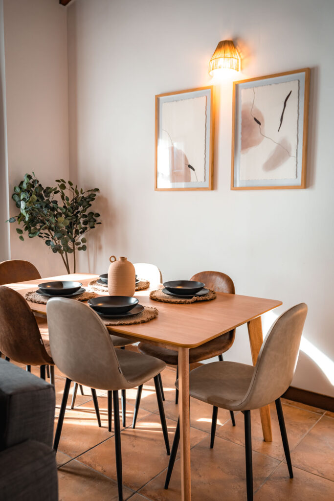 Comedor de Apartamento Turístico Quality Homes Mirador de San Cristobal en Granada